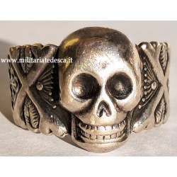 RARE PATTERN OF SKULL RING...