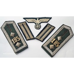 EARLY INSIGNIA SET FOR A...