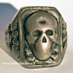 VERY RARE SKULL RING IN SILVER