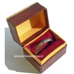SILVER RING WITH CASE