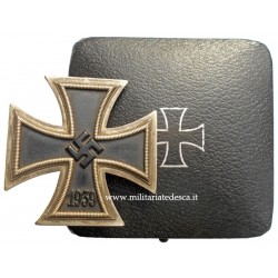 CASED IRON CROSS FRIST CLASS